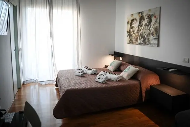 Deluxe Üç Kişilik Oda, Kısmi Deniz Manzaralı (Mares)