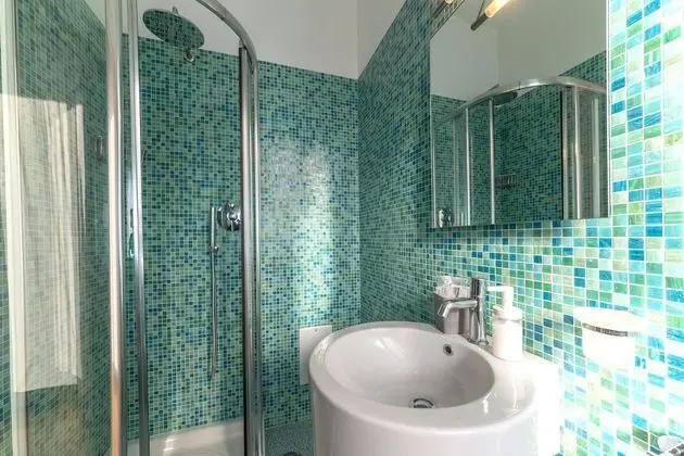 Deluxe Üç Kişilik Oda, Kısmi Deniz Manzaralı (Mares)