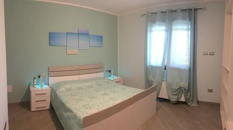 Tek Büyük veya İki Ayrı Yataklı Oda (Mare)