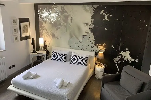 Üç Kişilik Oda, Şehir Manzaralı