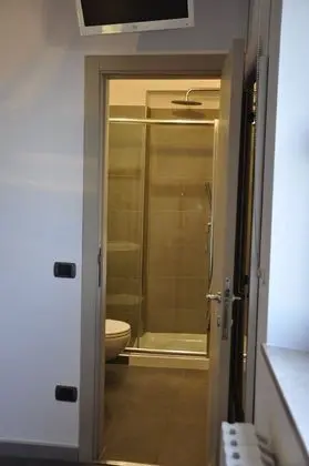 Üç Kişilik Oda, Şehir Manzaralı