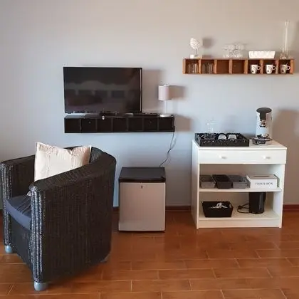 Deluxe Tek Büyük Yataklı Oda, 1 En Büyük (King) Boy Yatak, Sigara İçilmez, Kısmi Deniz Manzarası