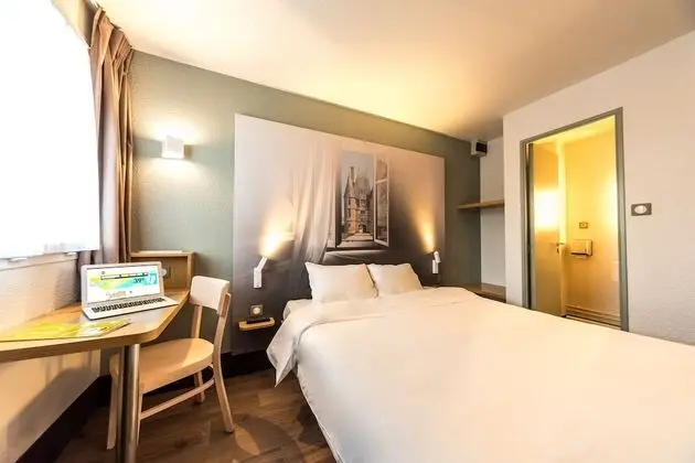 Tek Büyük Yataklı Oda, Engellilere Uygun, Sigara İçilmez