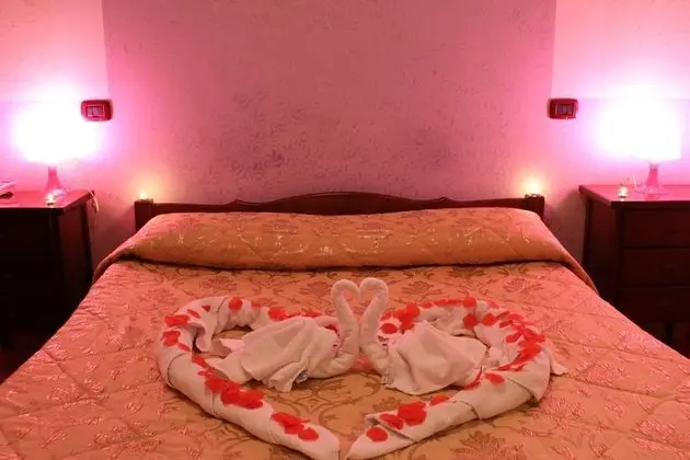 Tek Büyük veya İki Ayrı Yataklı Oda