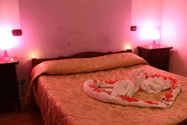 Tek Büyük veya İki Ayrı Yataklı Oda