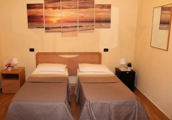 Tek Büyük veya İki Ayrı Yataklı Oda