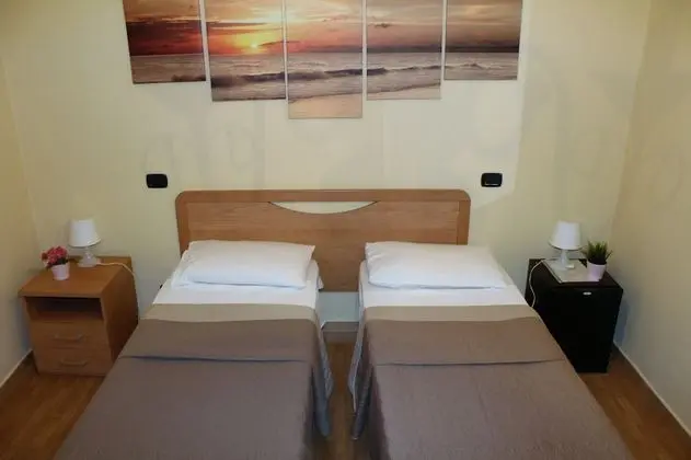 Tek Büyük veya İki Ayrı Yataklı Oda