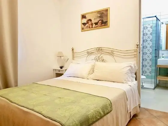 Economy Tek Büyük Yataklı Oda