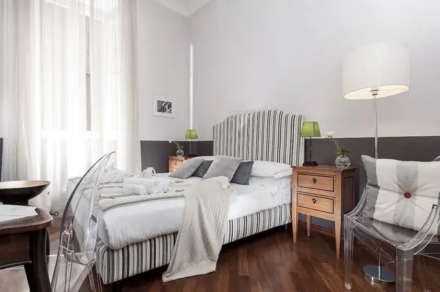 Tek Büyük Yataklı Oda