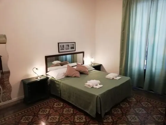 Economy Tek Büyük Yataklı Oda