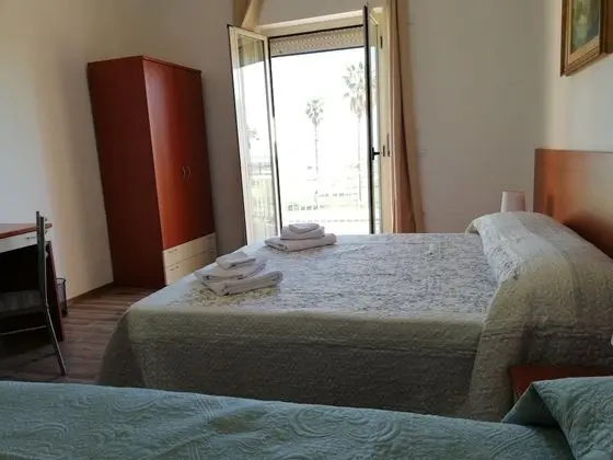 Deluxe Üç Kişilik Oda, Deniz Manzaralı