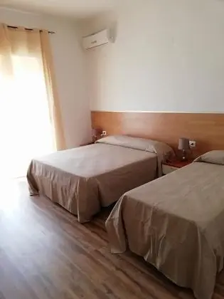 Deluxe Üç Kişilik Oda, Deniz Manzaralı