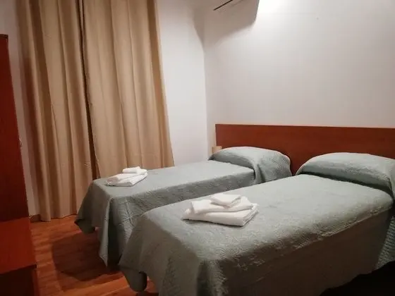 İki Ayrı Yataklı Oda, Deniz Manzaralı