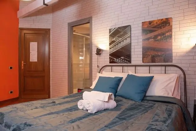 Premium Üç Kişilik Oda, Banyolu/Duşlu (Industrial)