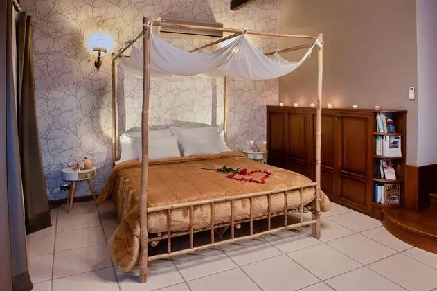 Süit, Banyolu/Duşlu (Suite)