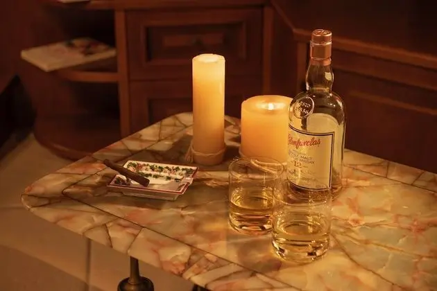 Süit, Banyolu/Duşlu (Suite)