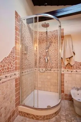 Süit, Banyolu/Duşlu (Suite)