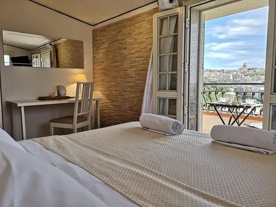 Deluxe Oda, 1 Büyük (Queen) Boy Yatak, Özel Banyo, Şehir Manzaralı