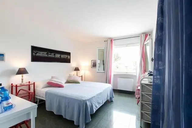 Superior Tek Büyük veya İki Ayrı Yataklı Oda, Bahçe Manzaralı (Lanterne)