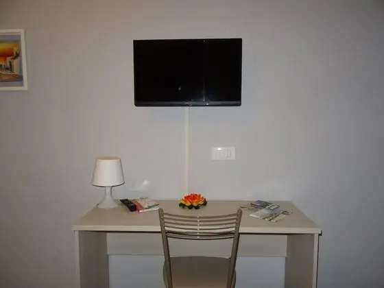 Basic Tek Büyük Yataklı Oda, Bahçe Manzaralı