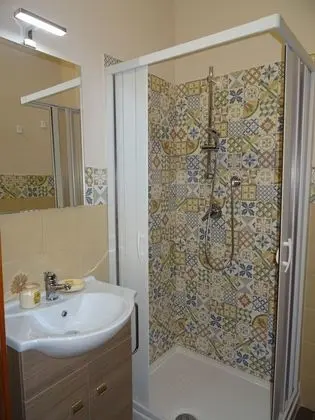 Basic Tek Büyük Yataklı Oda, Bahçe Manzaralı