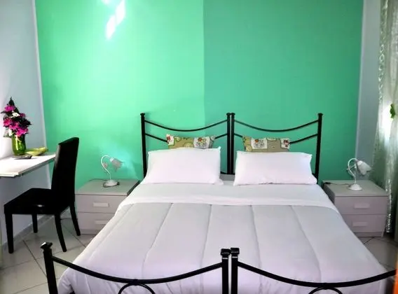 Basic Tek Büyük veya İki Ayrı Yataklı Oda