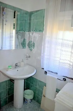 Basic Tek Büyük veya İki Ayrı Yataklı Oda