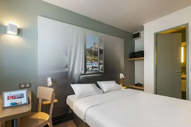 Tek Büyük Yataklı Oda, Engellilere Uygun, Sigara İçilmez