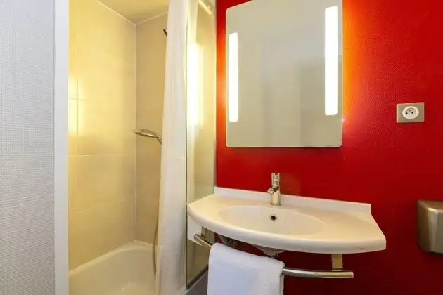 Tek Büyük Yataklı Oda, Sigara İçilmez