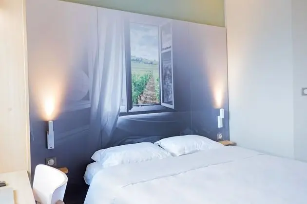 Tek Büyük Yataklı Oda, Engellilere Uygun, Sigara İçilmez