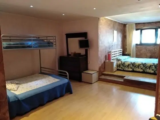 Dört Kişilik Oda, Göl Manzaralı