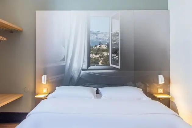 Tek Büyük Yataklı Oda, Sigara İçilmez