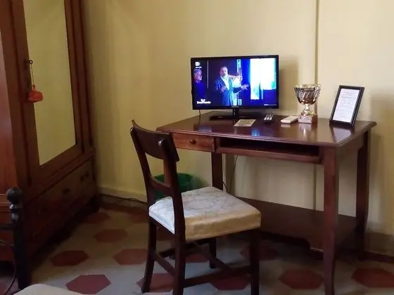 Tek Kişilik Oda, 1 Tek Kişilik Yatak, Ortak Banyo