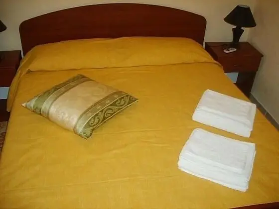 Tek Büyük Yataklı Oda