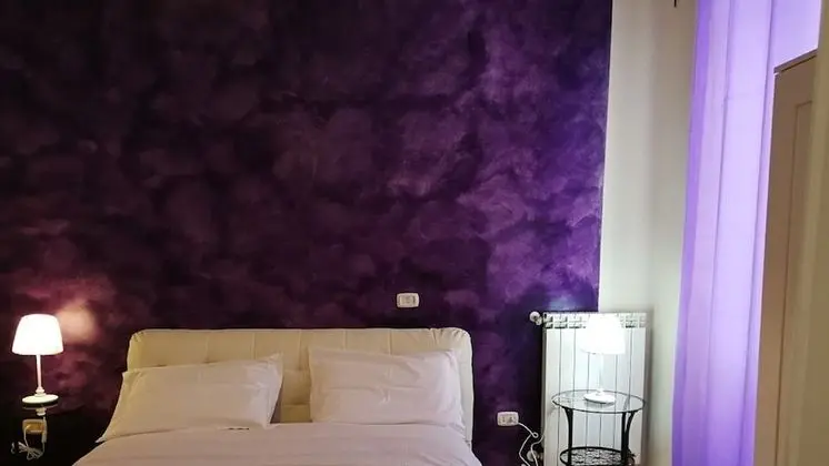 Basic Tek Büyük veya İki Ayrı Yataklı Oda, Banyolu/Duşlu (Violanda)