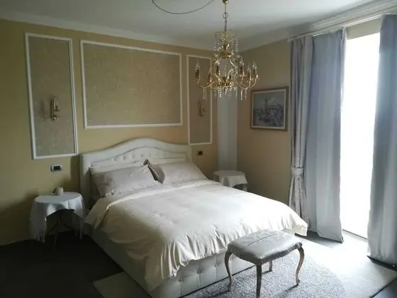 Royal Tek Büyük Yataklı Oda, Zemin Kat