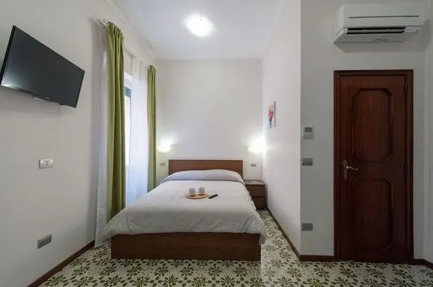 Üç Kişilik Oda