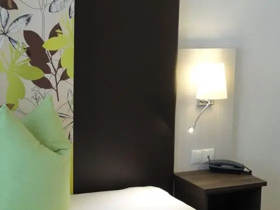 Tek Büyük Yataklı Oda, Sigara İçilmez, Balkon