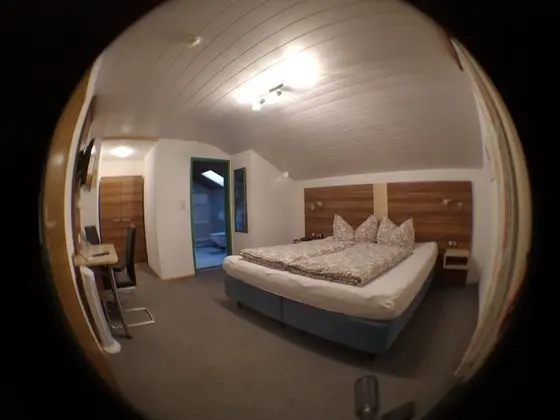 Tek Büyük Yataklı Oda, Sigara İçilmez, Balkon