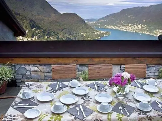 Tek Büyük Yataklı Oda, Ortak Banyo (Folon)