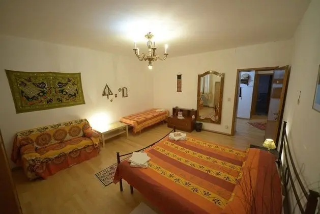 Dört Kişilik Oda, Ortak Banyo