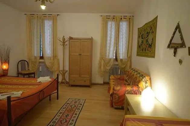 Tek Büyük Yataklı Oda, Ortak Banyo