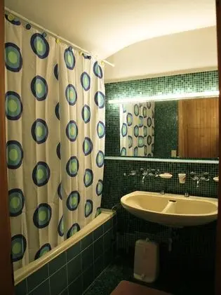 Comfort Tek Büyük Yataklı Oda (Marmotte)