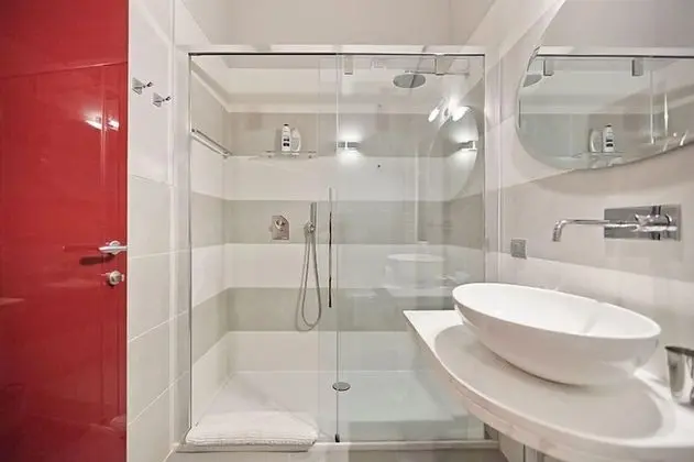 Tek Büyük veya İki Ayrı Yataklı Oda, Bahçe Manzaralı