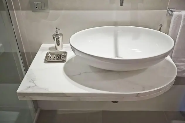 Tek Büyük veya İki Ayrı Yataklı Oda, Bahçe Manzaralı