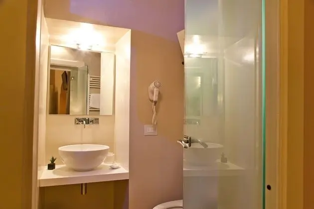 Basic Tek Büyük Yataklı Oda