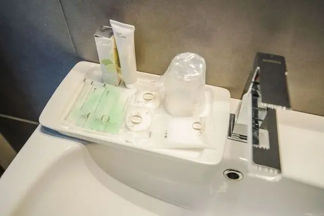 City Üç Kişilik Oda