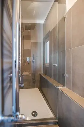 City Üç Kişilik Oda