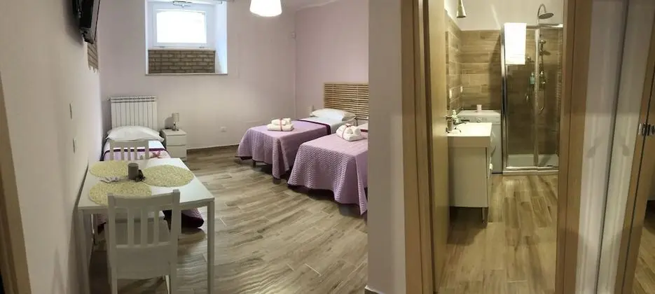 Dört Kişilik Oda, Banyolu/Duşlu