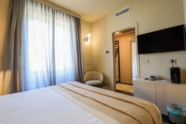 Classic Tek Büyük Yataklı Oda